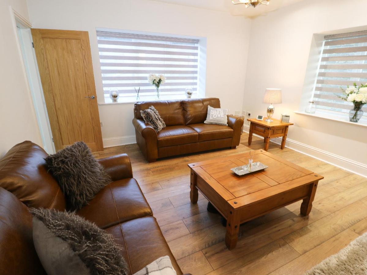 The Coach House Villa Bradford  Exterior photo