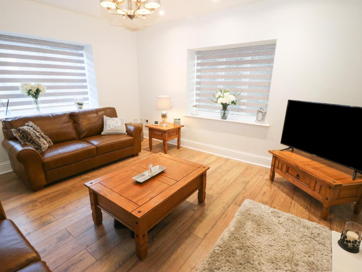 The Coach House Villa Bradford  Exterior photo